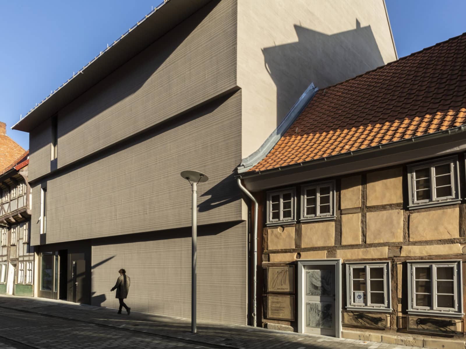 Die schlichte Fassade des Kunsthauses in Göttingen.